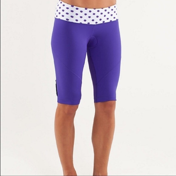 lululemon athletica Pants - NWOT Lululemon Athletica padded cycling shorts
